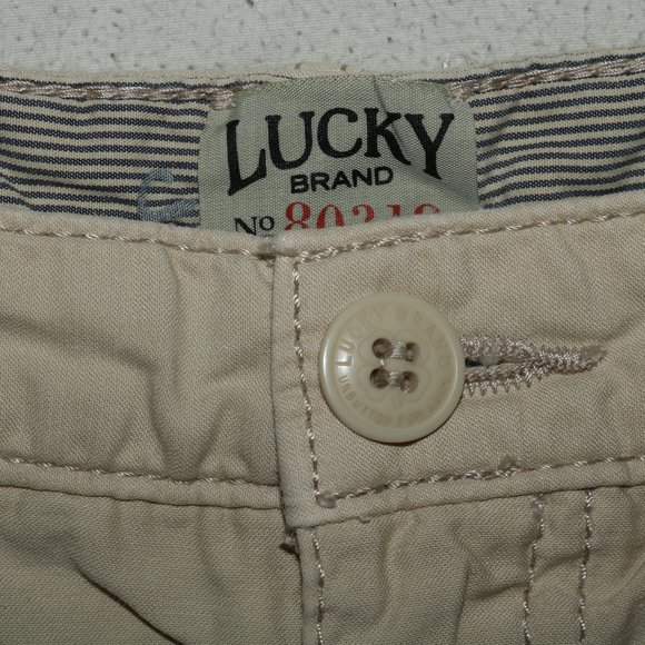 Lucky Brand NO 80318 Mid Rise Easy Fit Shorts w30 - Picture 2 of 7